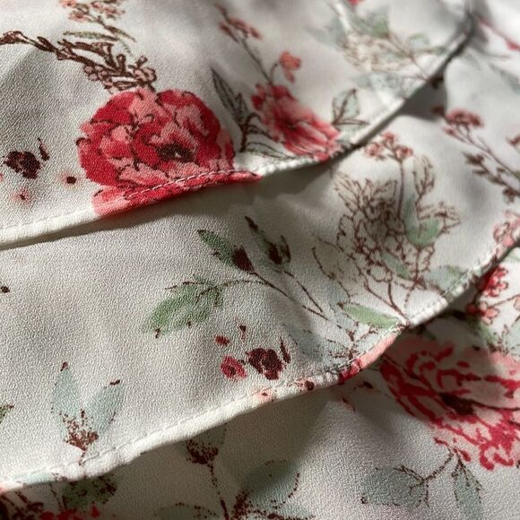 Boho Cropped Ruffle Blouse is Perfect Summer Blouse. Ready for Vacation 🛩 - Picture 13 of 16